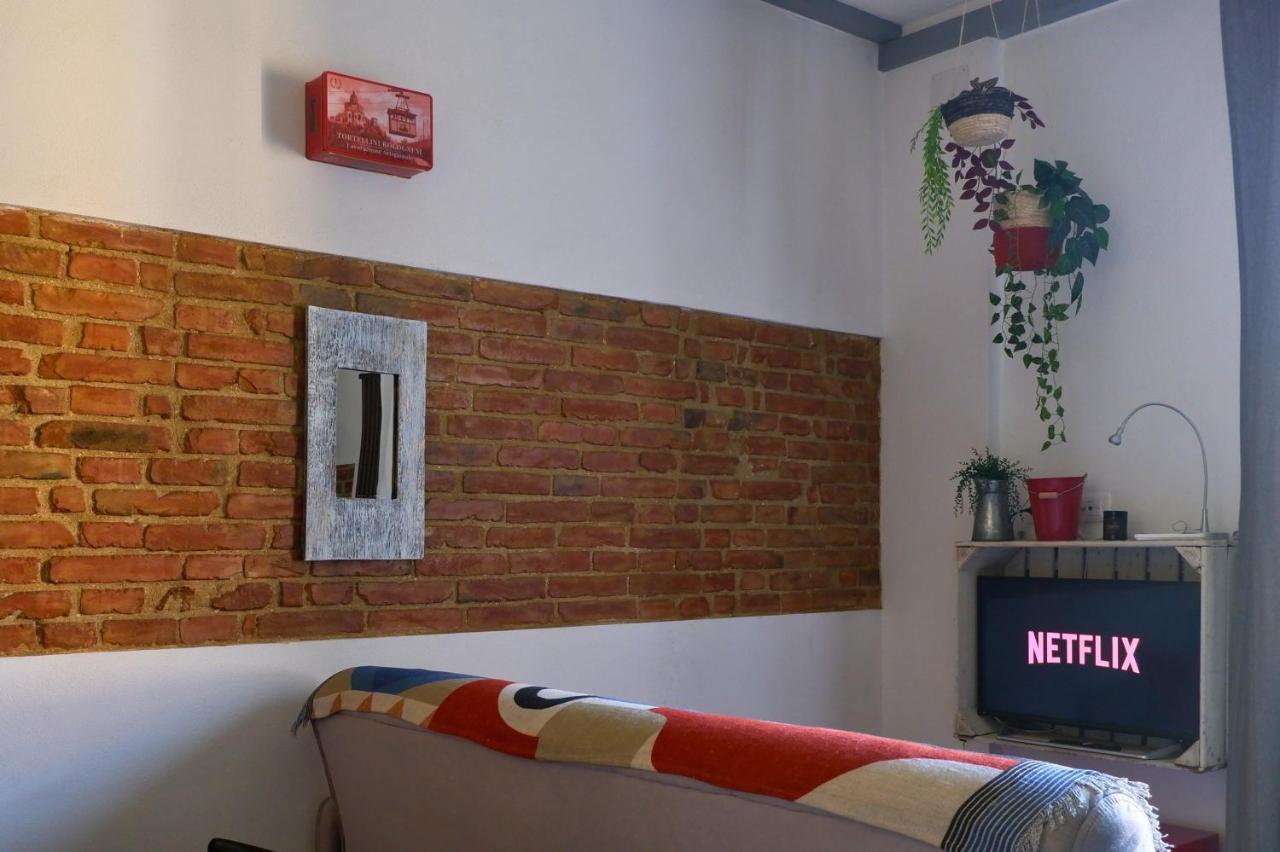 Free Parking & A/C Sant'Orsola Cozy Home بولونيا المظهر الخارجي الصورة